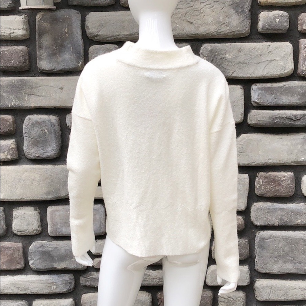 Vineyard Vines Cropped Mock Neck Sweater NWT sz L - Picture 2 of 8